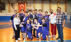 Şampiyon Nevşehir Simya Koleji Lise Basketbol Takımı