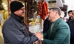 BAŞKAN ARI’DAN BELEDİYE CADDESİ VE TAHMİS CADDESİ’NDE ESNAF ZİYARETİ