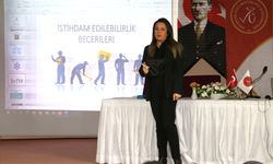 NEVÜ Halkla İlişkiler ve Tanıtım Programı Öğrencilerine Kariyer Semineri Verildi