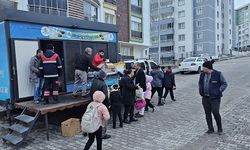 Nevşehir Belediyesi’nin Poğaça ve Süt İkramı Sürüyor.