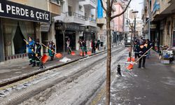 Belediye Caddesi ve Ana Arterlerde Kar Temizliği yapılıyor