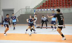 NEVÜ Erkek ve Kadın Futsal Takımları ÜNİLİG Salon Futbolu Bölgesel Lig Turnuvası’nda Şampiyon Oldu