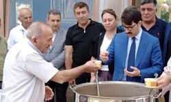 Ürgüp Kaymakamı Vatandaşlara Aşure İkramında Bulundu