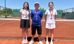 Denizli'de düzenlenen tenis müsabakalarında Nevşehirli 3 genç derece yaptı