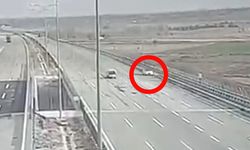 Faciaya Ramak Kala! Otoyolda Ters Yönde Seyreden Araç Kamerada