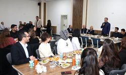 A. Cem Aslanbay, Kapadokya Alan Başkanlığı personeli ve aileleriyle iftar programında bir araya geldi.