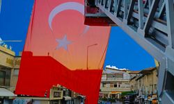 Ürgüp’te Demir Yüklü Aracın Geçişi Sırasında Yırtılan Şanlı Bayrağımız Yenisi ile Değiştirildi.