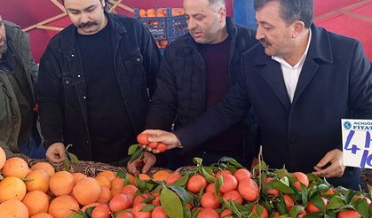 Babacan Kaymakam Halk Pazarında denetimde bulundu.
