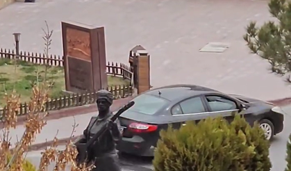Otel Çevresindeki Mazgal Sesleri Esnafın Çilesi Oldu: “Geceleri Kafayı Yiyeceğiz”