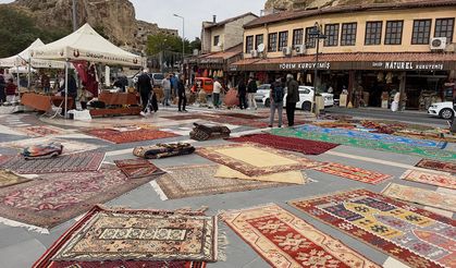 Kapadokya’da turistlerin yeni uğrak noktası: Ürgüp’te antika pazarı.
