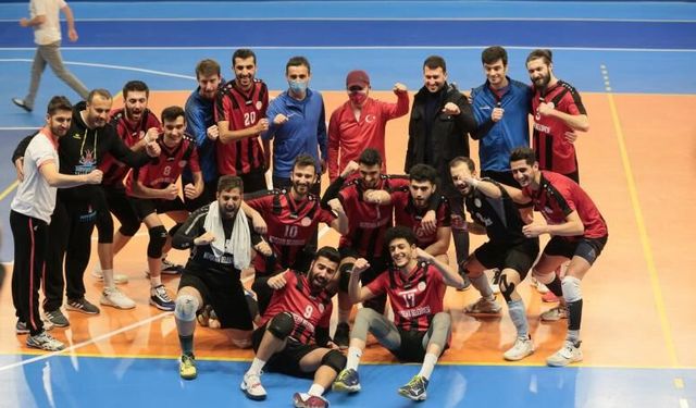 FİLEDE ERKEKLER PEMA KOLEJİ’Nİ 3-2 MAĞLUP ETTİ