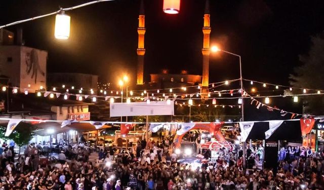 II. Uluslararası Avanos Kapadokya Halk Dansları Festivali Büyük ilgi görmeye devam ediyor.