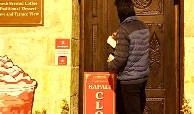 Saadet Partisi siftah parası dağıttı