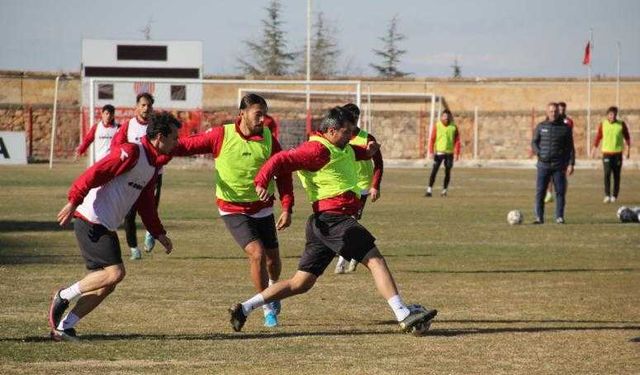 NEVŞEHİR BELEDİYESPOR, BELEDİYE DERİNCE SPOR MAÇINA HAZIRLANIYOR