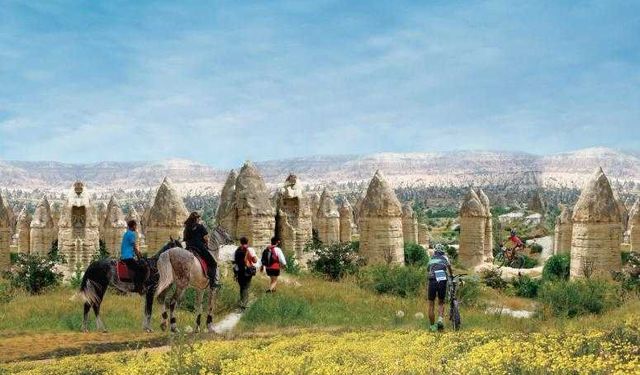 Kapadokya’da pandeminin izleri siliniyor.