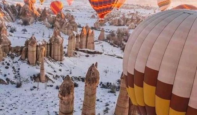 Kapadokya’ya mart karı renk kattı