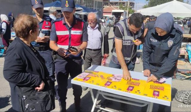 Jandarma Komutanlığı ve Emniyet Müdürlüğü personelince Kadına yönelik şiddetle vatandaşları bilgilendirdiler.