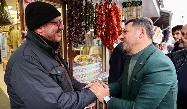 BAŞKAN ARI’DAN BELEDİYE CADDESİ VE TAHMİS CADDESİ’NDE ESNAF ZİYARETİ