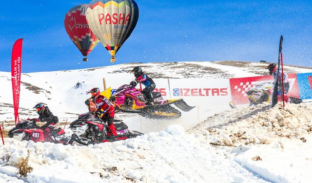 Dünya Kar Motosikleti Şampiyonası’nda final etabı başladı