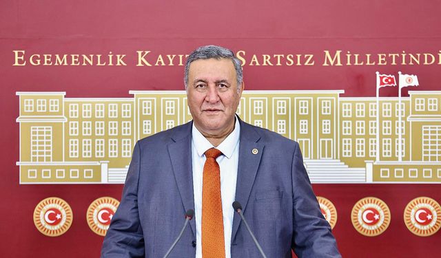 CHP Niğde Milletvekili Ömer Fethi Gürer, TBMM’de düzenlediği basın toplantısında limon ihracatında yapılan yanlış süreci eleştirdi.