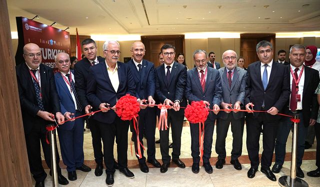 NEVÜ Rektörü Prof. Dr. Semih Aktekin Endonezya’da Düzenlenen Uluslararası Türk Üniversiteleri Fuarı'na Katıldı