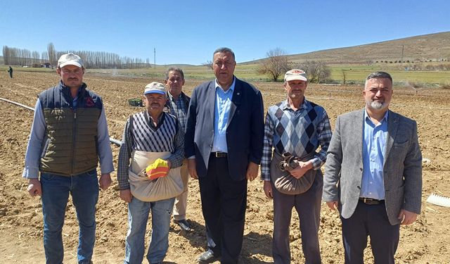 Gürer: “Tarlada donan ürüne destek yok mu?”
