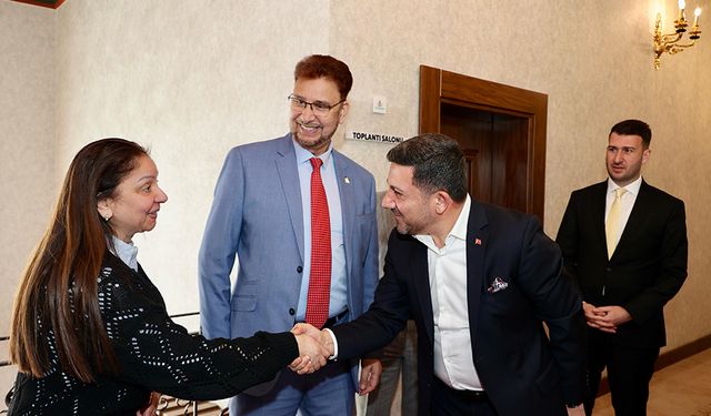 Başkan Rasim Arı, İngiliz Parlamenter Afzal Khan’ı Ağırladı