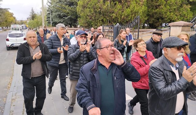 Hacıbektaş’ta Huzurevlerinin Kapatılmasına Tepki: “Büyüklerimizin Huzuruyla Oynamayın”
