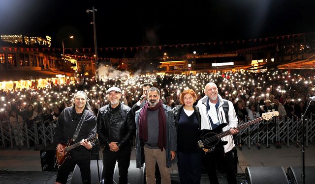 Ürgüp’te Cumhuriyet Bayramı Coşkusu: Gündüz Sanat, Akşam Fener Alayı ve Yüksek Sadakat Rüzgârı