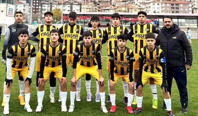 Ürgüpspor zirvedeki yerini korudu