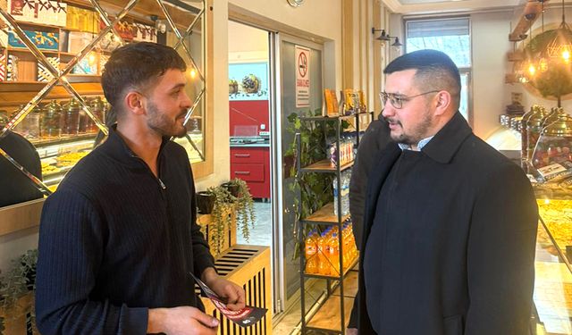 CHP Nevşehir İl Gençlik Kolları Başkanı Ömer Seviç Derinkuyu’da Genç Esnafla Buluştu