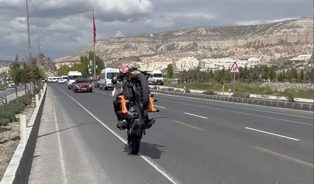 Nevşehir’de Akrobatik Motosiklet Şovuna Geçit Yok! Sürücüye 13 Bin 601 TL Ceza
