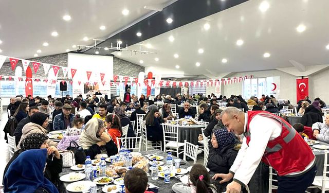 Kayseri Vakıflar Bölge Müdürlüğü Ramazan’ın Bereketini Vakıf Sofralarında Yaşatıyor