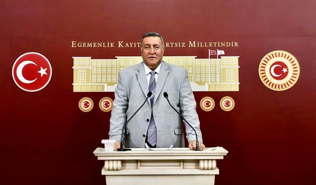 Ömer Fethi Gürer’den AKP’ye Çağrı: “Emekli Bayram İkramiyesi Artırılmalı”