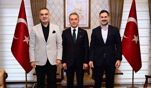 Mehmet Dinler ile Yakup Dinler, Hüseyin Kök’e hayırlı olsun ziyaretinde bulundu.