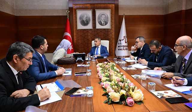 Vali Hüseyin Kök, “Halk Günü” Buluşmasında Hemşehrilerini Dinledi.