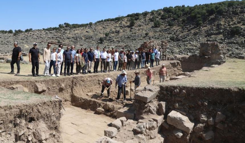 Mokissos Antik Kenti Kazısı İhtisaslaşma Projesi Tanıtım ve Açılışı Yapıldı