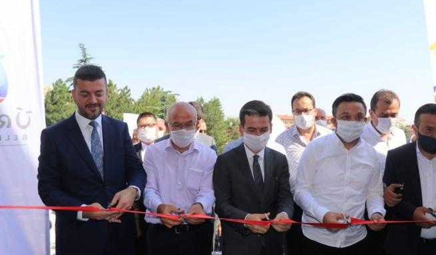  70 yıllık binasında yapılan yenileme çalışmaları tamamlanan Ürgüp Belediyesi düzenlenen törenle hizmete açıldı.