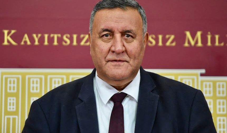 CHP Niğde Milletvekili Ömer Fethi Gürer, köprü ve otoyol geçişlerinde süre uzatımı için TBBM Başkanlığına kanun teklifini sundu.