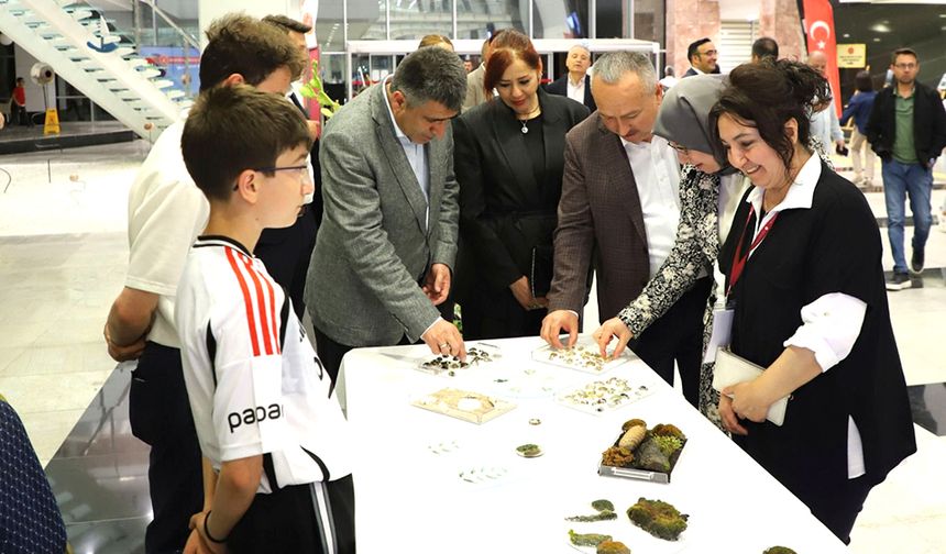 Vali Fidan ve Rektör Aktekin NEVÜ’de Açılan Biyoçeşitlilik Sergisini Gezdi