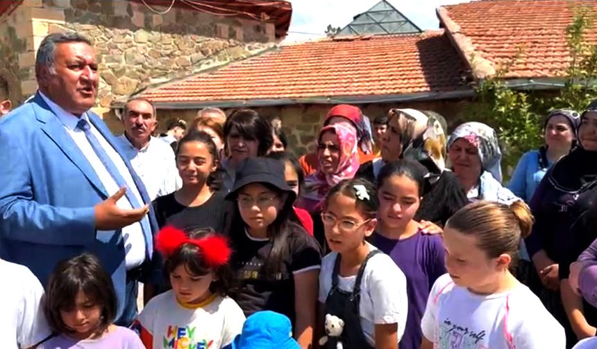Gürer, köy gezilerine devam ediyor