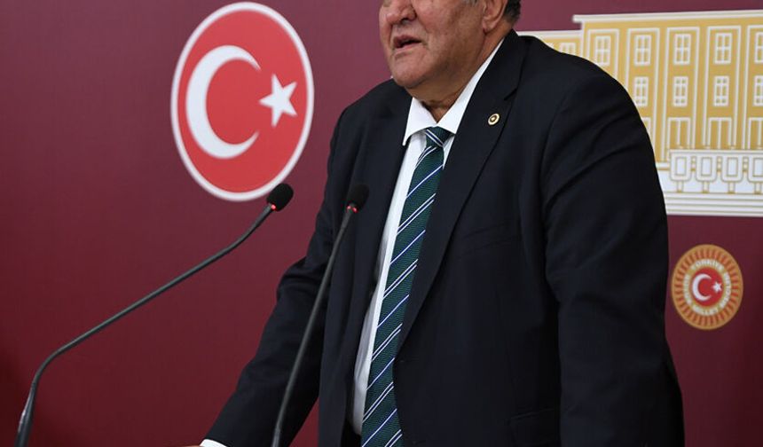 CHP Niğde Milletvekili Ömer Fethi Gürer, TBMM’de düzenlediği basın toplantısında gündeme ilişkin konulara ilişkin değerlendirmelerde bulundu.