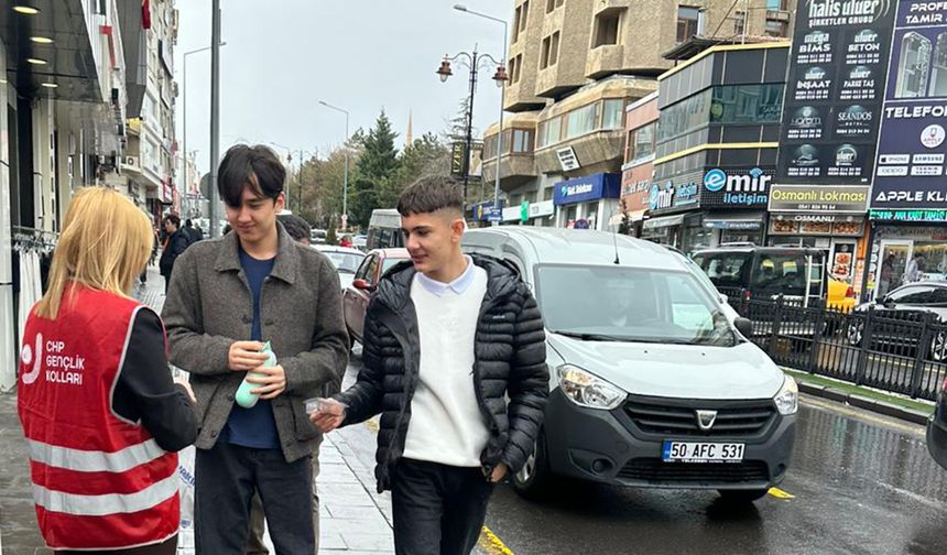 CHP Nevşehir Gençlik Kolları’ndan Kandil İkramı