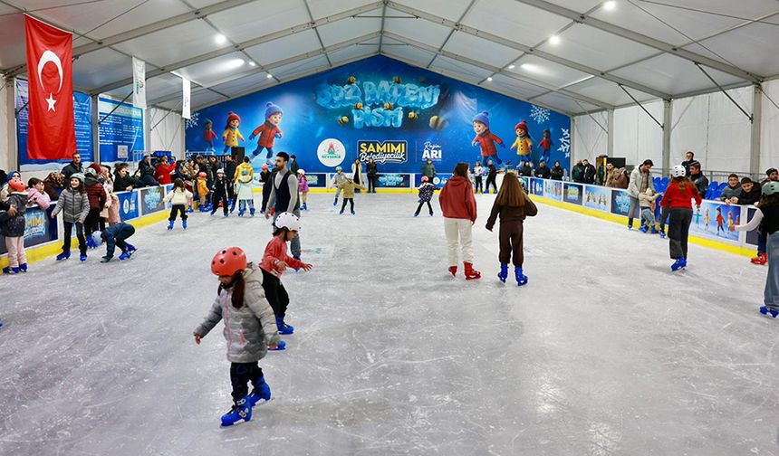 Nevşehir’de Buz Pateni Pisti Açıldı
