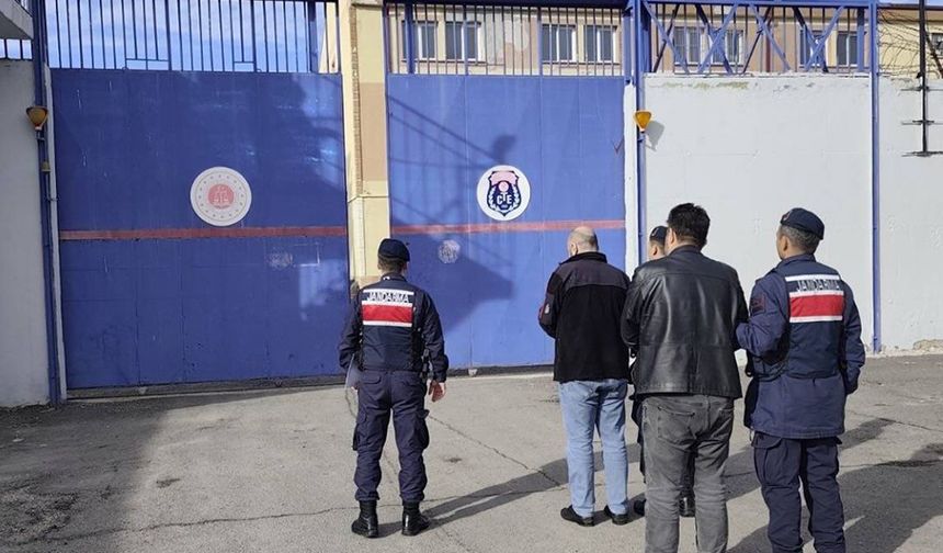 Zehir Tacirlerine Jandarmadan Darbe