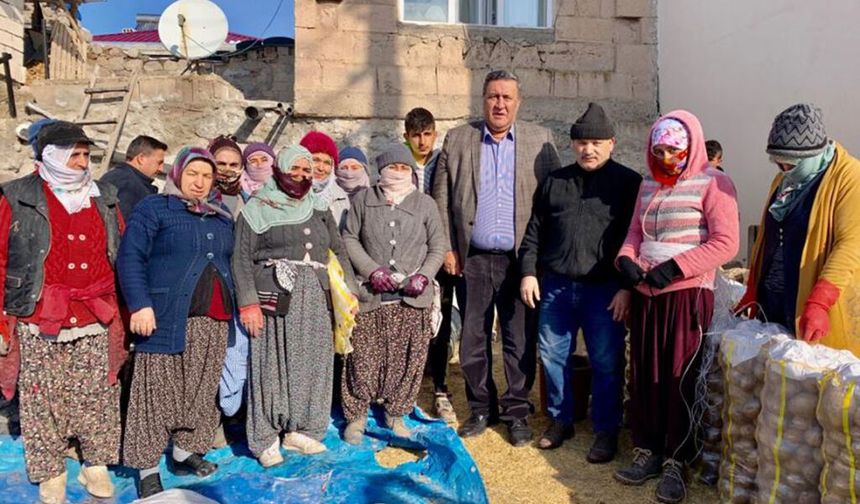 Gürer: “8 Mart Dünya Emekçi Kadınlar Günü bir hak mücadelesi günüdür”