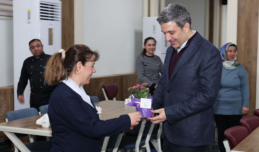 Kapadokya Alan Başkanı Cem Aslanbay’dan Kadın Personele 8 Mart Ziyareti