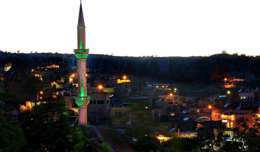 Minare Işıkları Neden İkindi Vaktinde Yanıyor?