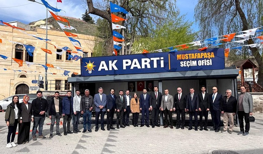 AK Parti Mustafapaşa ‘da Kendi Kendine Açılış Yaptı