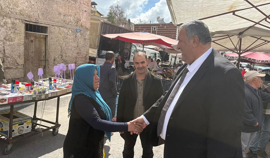 CHP’li Gürer: “Geçim Sıkıntısı Can Acıtıyor” – Altunhisar’da Pazar Ziyareti